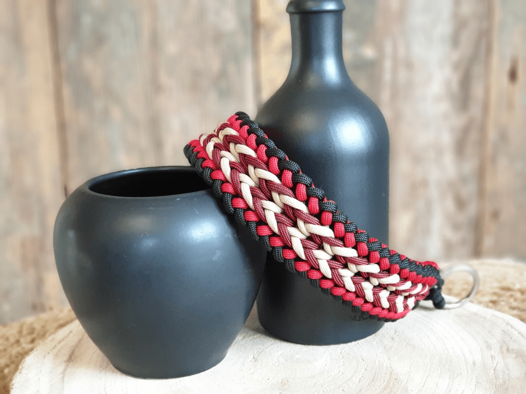 Stel hier je eigen halsband samen!