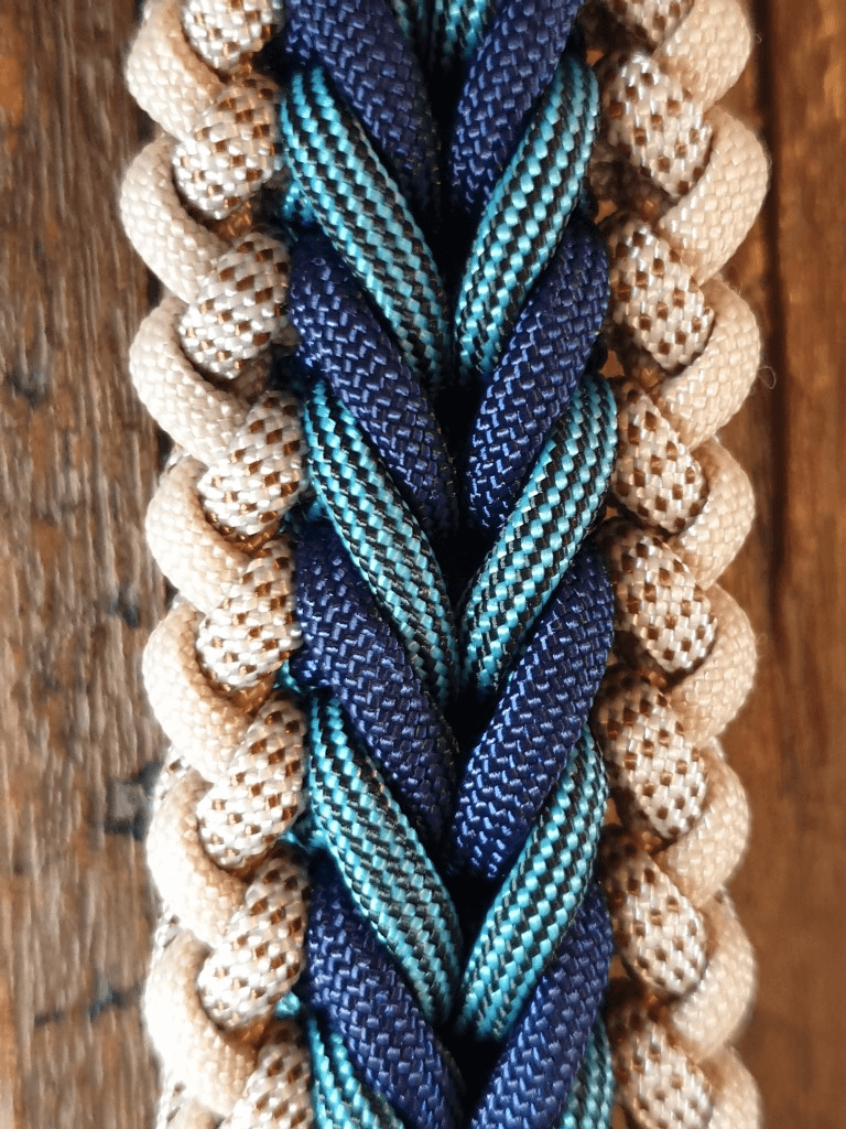 Stel deze halsband zelf samen!